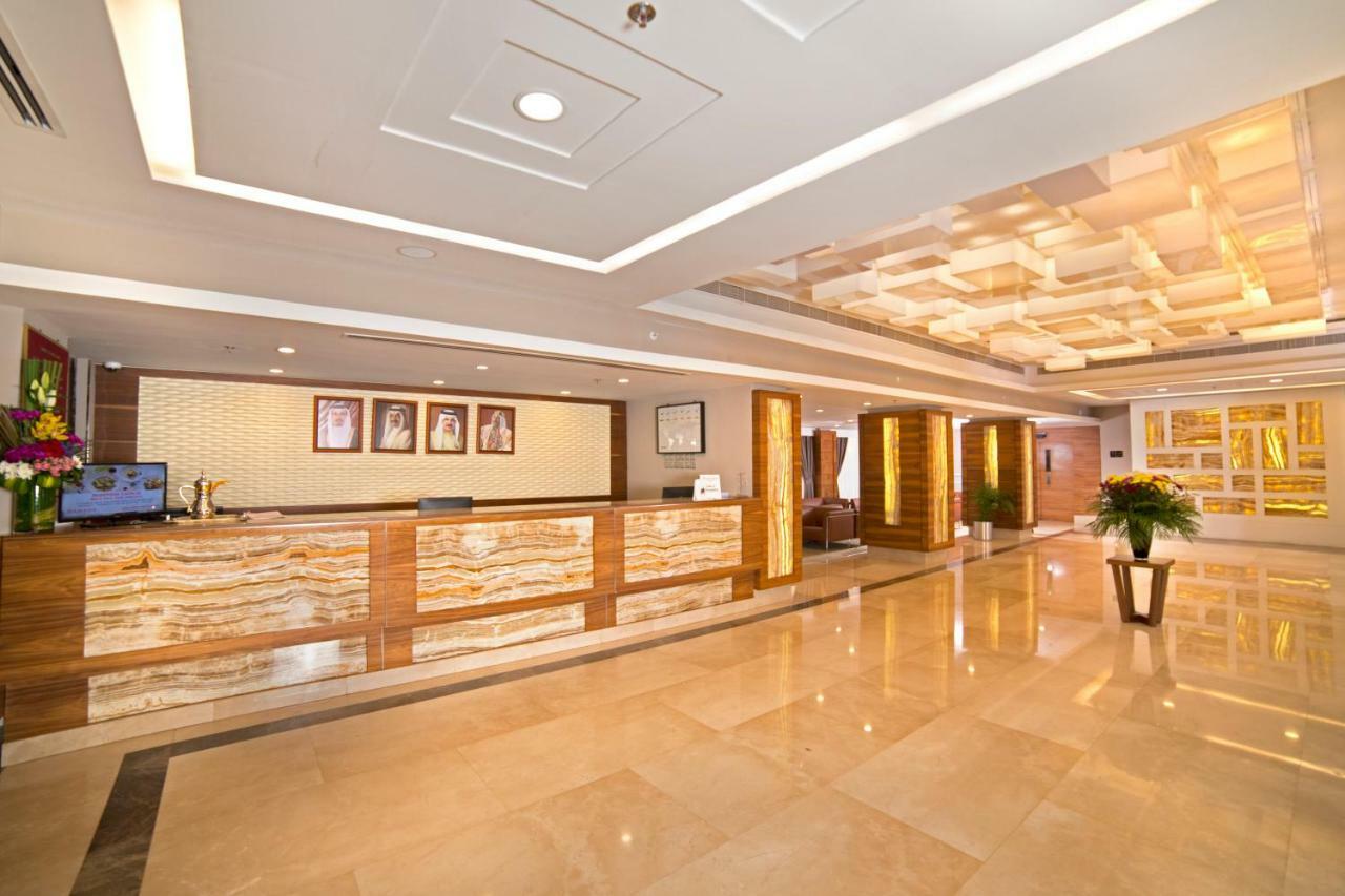 Hotel Ramada By Wyndham Bahrain Manama Exterior foto