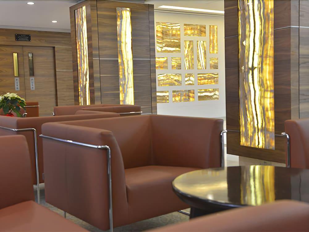Hotel Ramada By Wyndham Bahrain Manama Exterior foto